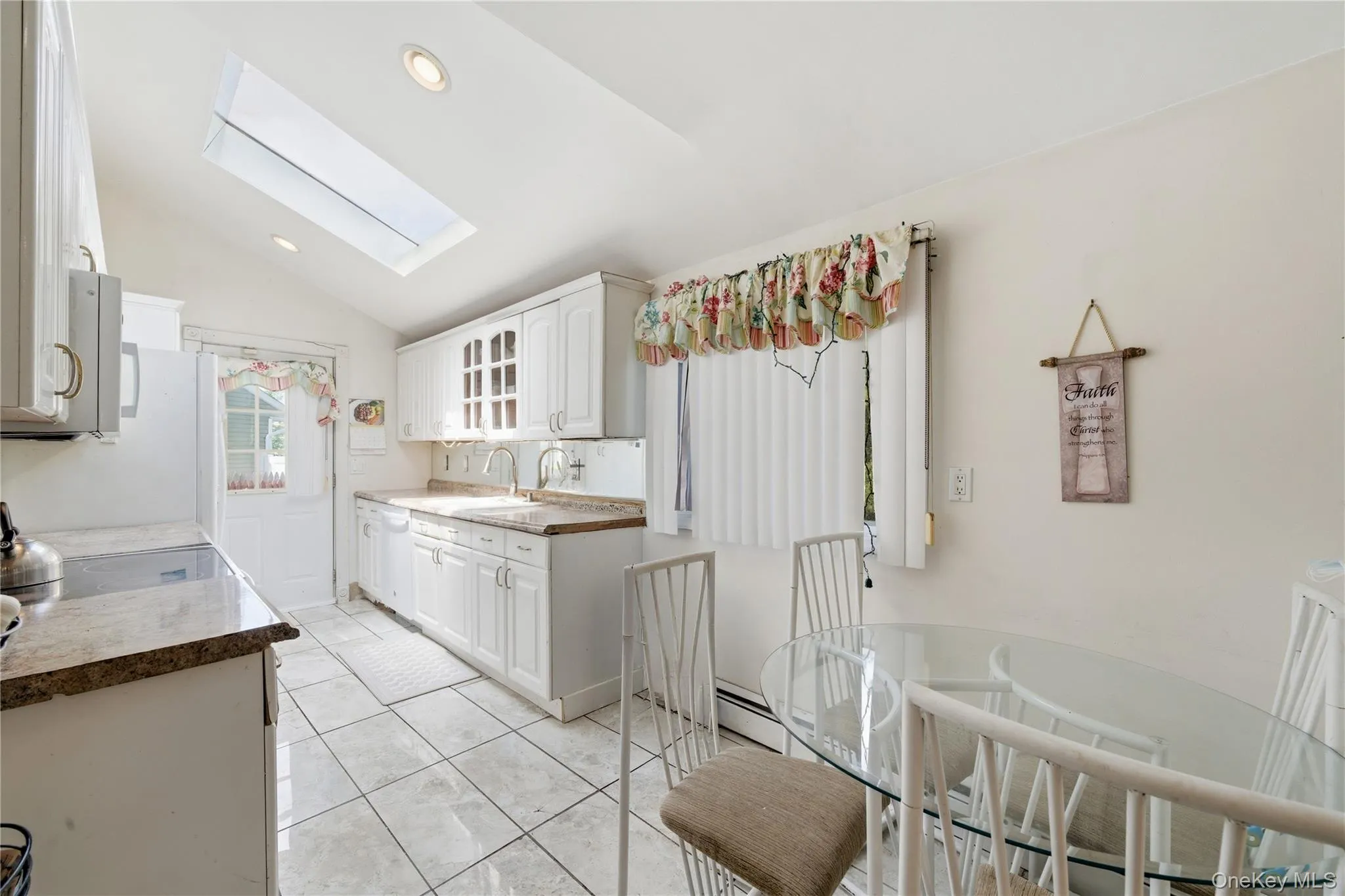 32 White Street, Islip, NY, 3 Bedrooms Bedrooms, 9 Rooms Rooms,2 BathroomsBathrooms,Residential,For Rent,White,0,1009214 32 White Street, Islip, NY, 3 Bedrooms Bedrooms, 9 Rooms Rooms,2 BathroomsBathrooms,Residential,For Rent,White,0,1009214