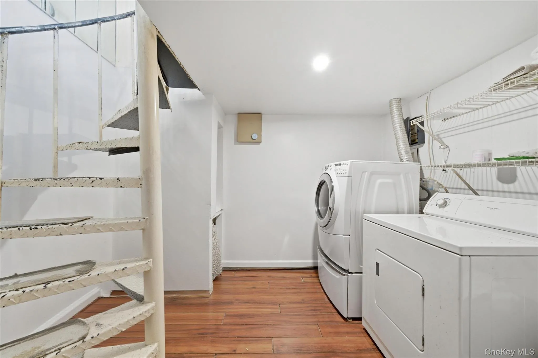 32 White Street, Islip, NY, 3 Bedrooms Bedrooms, 9 Rooms Rooms,2 BathroomsBathrooms,Residential,For Rent,White,0,1009214 32 White Street, Islip, NY, 3 Bedrooms Bedrooms, 9 Rooms Rooms,2 BathroomsBathrooms,Residential,For Rent,White,0,1009214