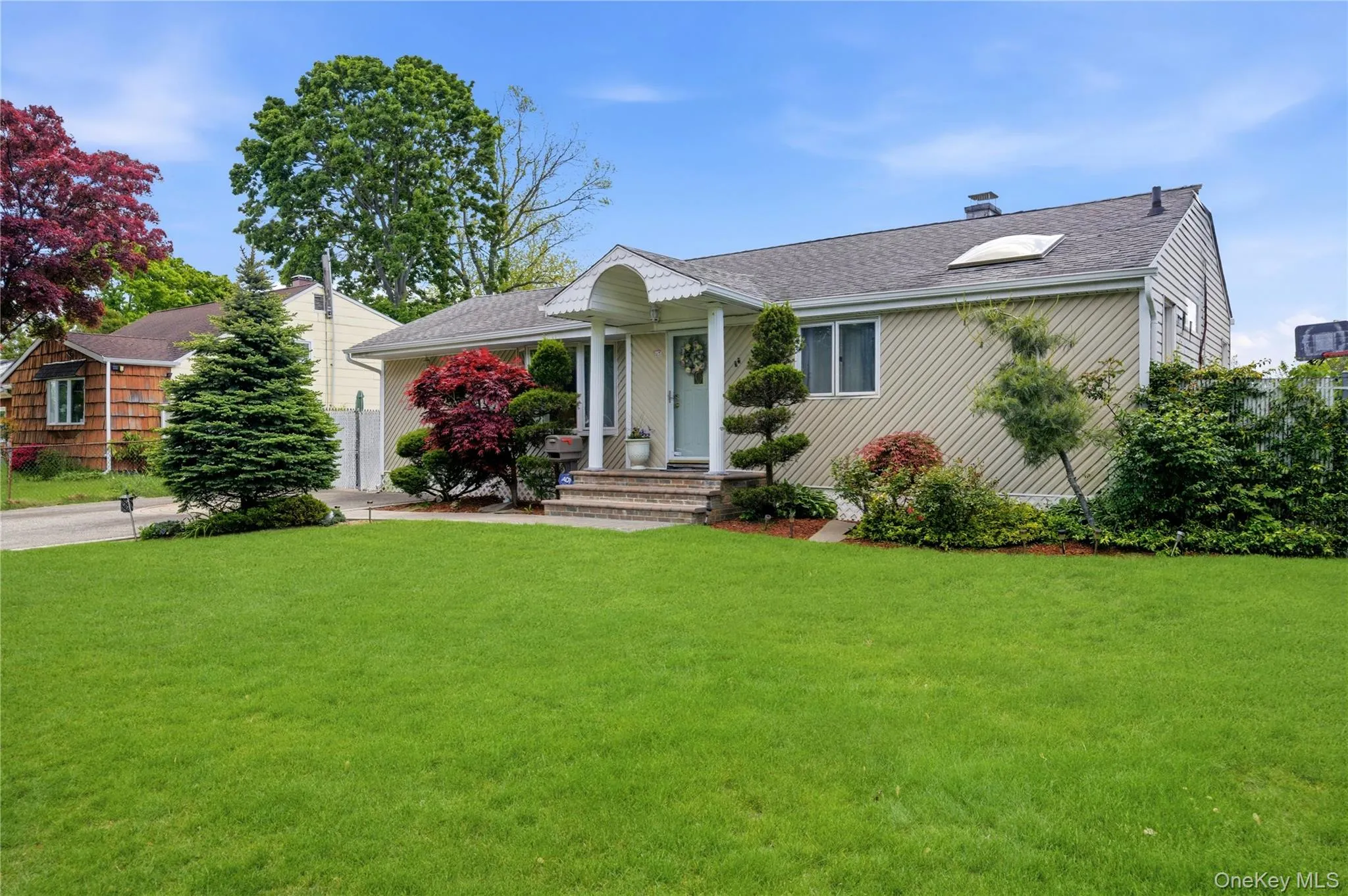 32 White Street, Islip, NY, 3 Bedrooms Bedrooms, 9 Rooms Rooms,2 BathroomsBathrooms,Residential,For Rent,White,0,1009214 32 White Street, Islip, NY, 3 Bedrooms Bedrooms, 9 Rooms Rooms,2 BathroomsBathrooms,Residential,For Rent,White,0,1009214