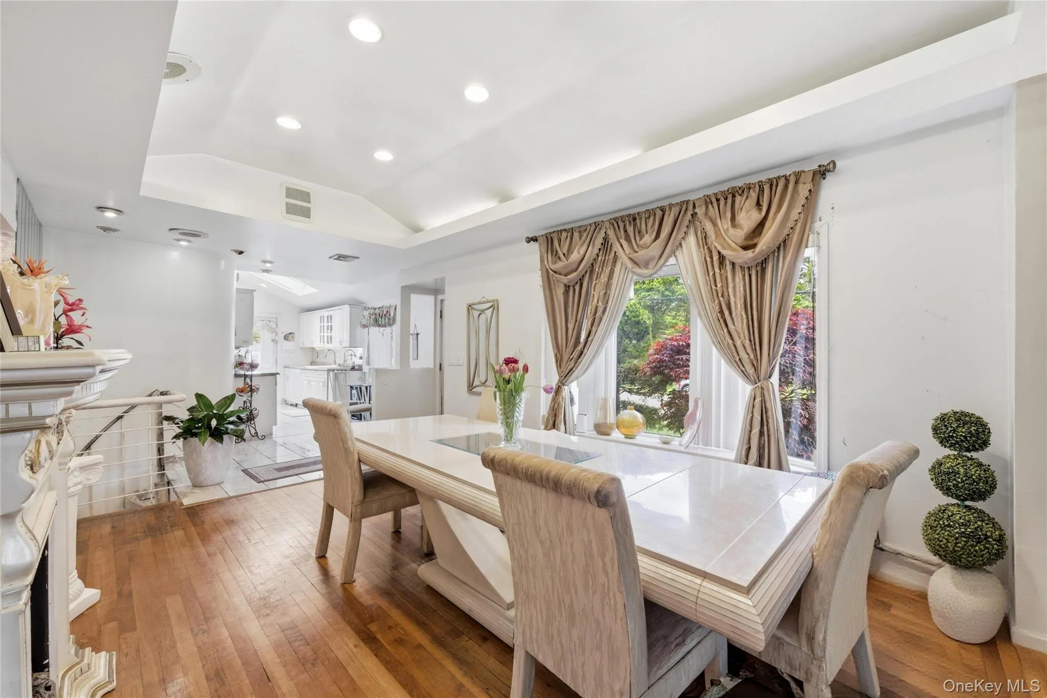 32 White Street, Islip, NY, 3 Bedrooms Bedrooms, 9 Rooms Rooms,2 BathroomsBathrooms,Residential,For Rent,White,0,1009214 32 White Street, Islip, NY, 3 Bedrooms Bedrooms, 9 Rooms Rooms,2 BathroomsBathrooms,Residential,For Rent,White,0,1009214