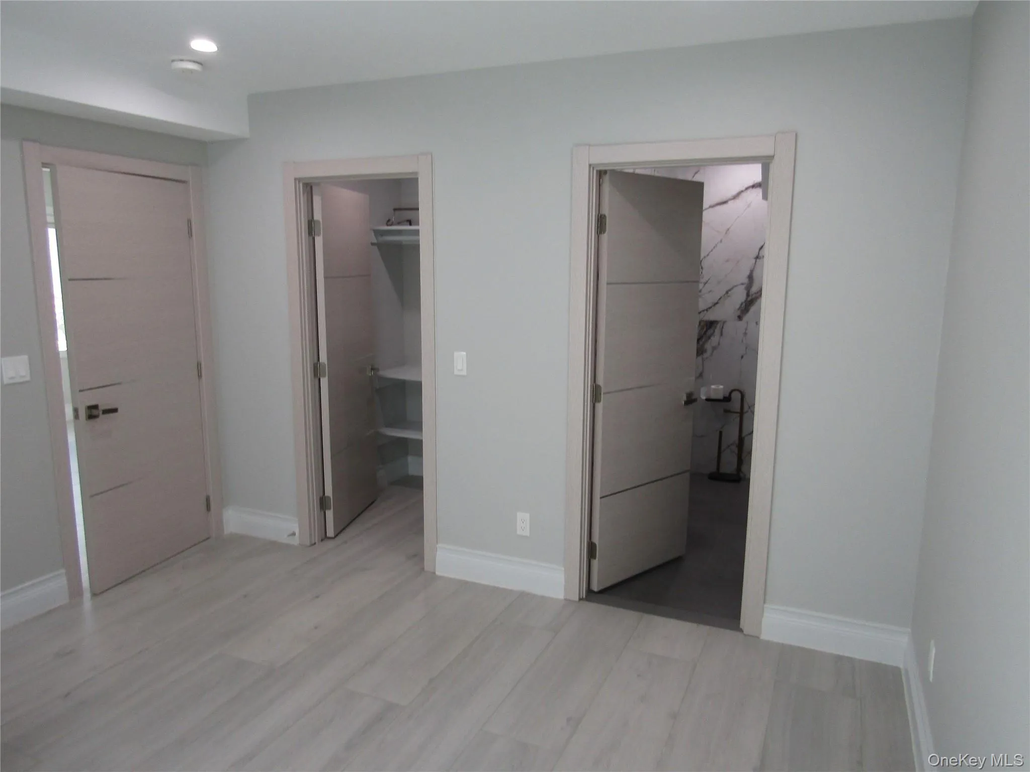 89 Kenneth Place, North Hempstead, NY, 4 Bedrooms Bedrooms, 8 Rooms Rooms,3 BathroomsBathrooms,Residential,For Rent,Kenneth,0,1009217 89 Kenneth Place, North Hempstead, NY, 4 Bedrooms Bedrooms, 8 Rooms Rooms,3 BathroomsBathrooms,Residential,For Rent,Kenneth,0,1009217