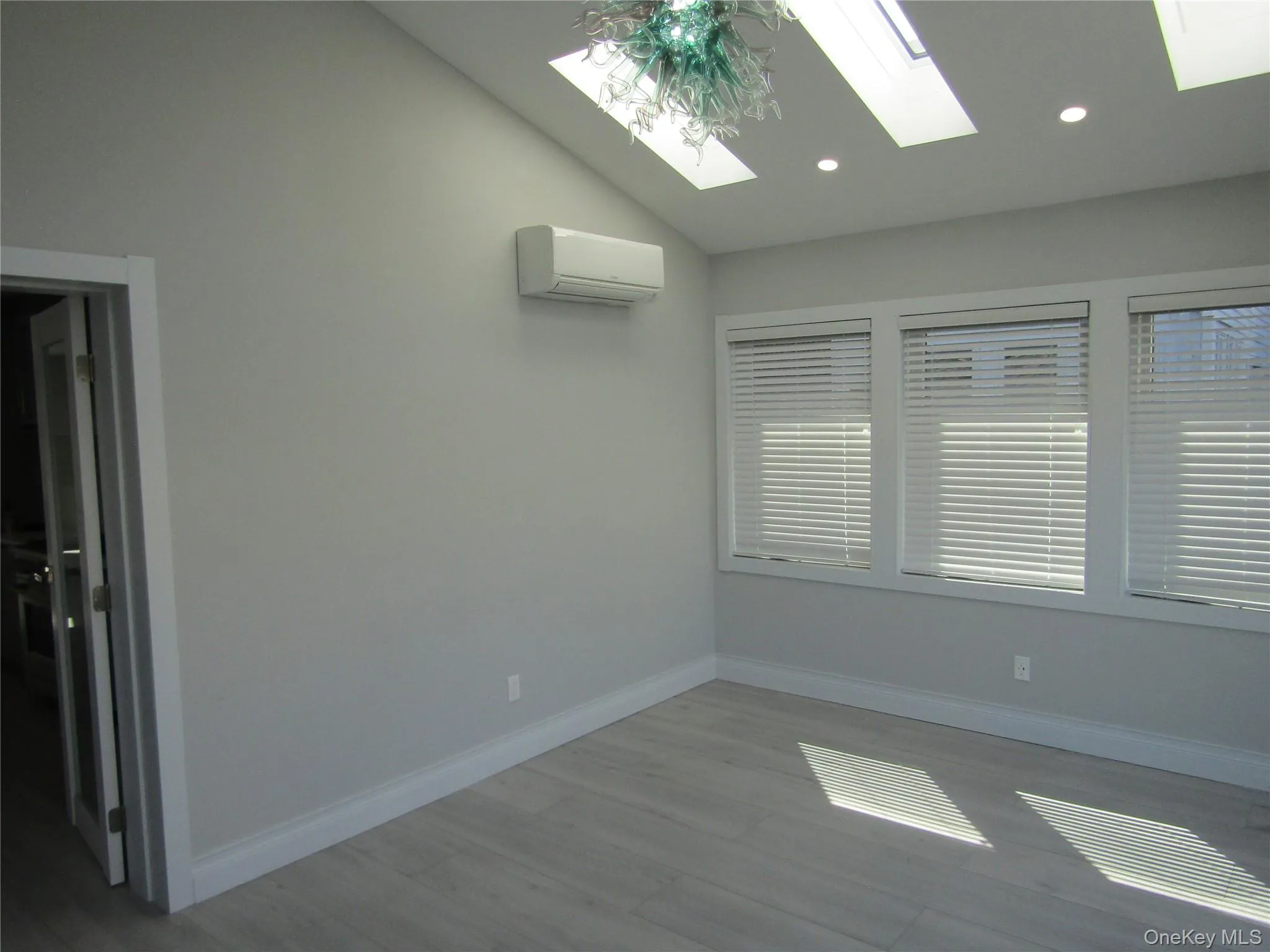 89 Kenneth Place, North Hempstead, NY, 4 Bedrooms Bedrooms, 8 Rooms Rooms,3 BathroomsBathrooms,Residential,For Rent,Kenneth,0,1009217 89 Kenneth Place, North Hempstead, NY, 4 Bedrooms Bedrooms, 8 Rooms Rooms,3 BathroomsBathrooms,Residential,For Rent,Kenneth,0,1009217