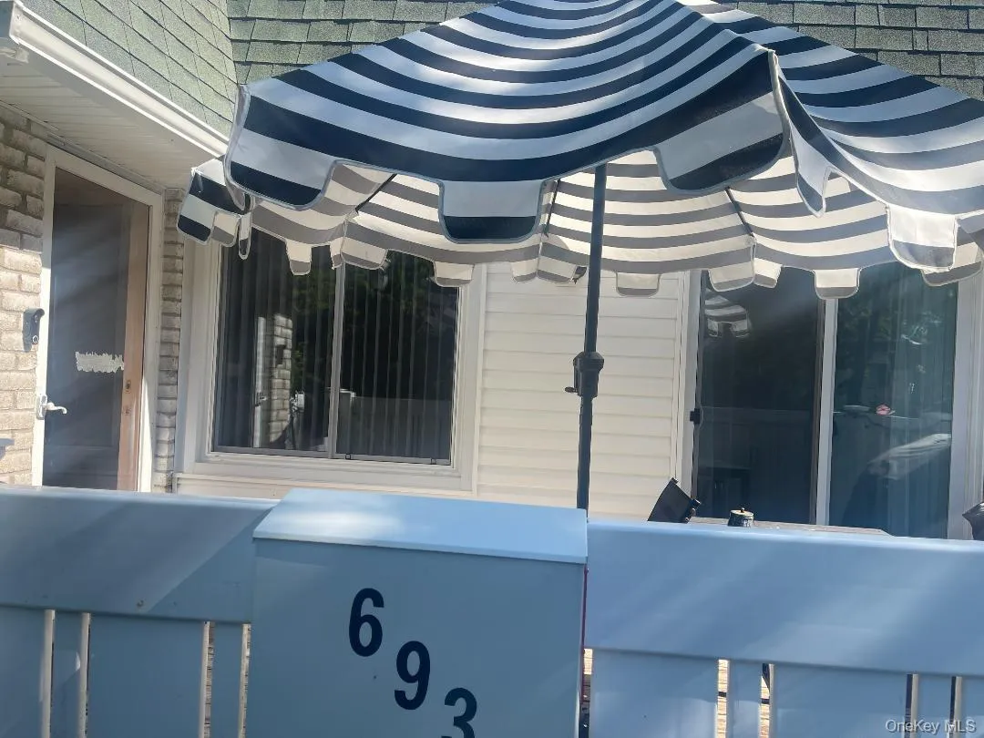 693 Blue Ridge, Brookhaven, NY, 2 Bedrooms Bedrooms, 5 Rooms Rooms,1 BathroomBathrooms,Residential,For Rent,Blue Ridge,0,1009218 693 Blue Ridge, Brookhaven, NY, 2 Bedrooms Bedrooms, 5 Rooms Rooms,1 BathroomBathrooms,Residential,For Rent,Blue Ridge,0,1009218