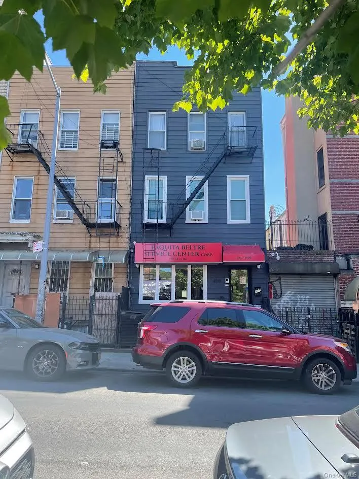 410 53rd Street, New York, NY, 2 Bedrooms Bedrooms, 6 Rooms Rooms,1 BathroomBathrooms,Residential Lease,For Rent,53rd,0,1009219 410 53rd Street, New York, NY, 2 Bedrooms Bedrooms, 6 Rooms Rooms,1 BathroomBathrooms,Residential Lease,For Rent,53rd,0,1009219