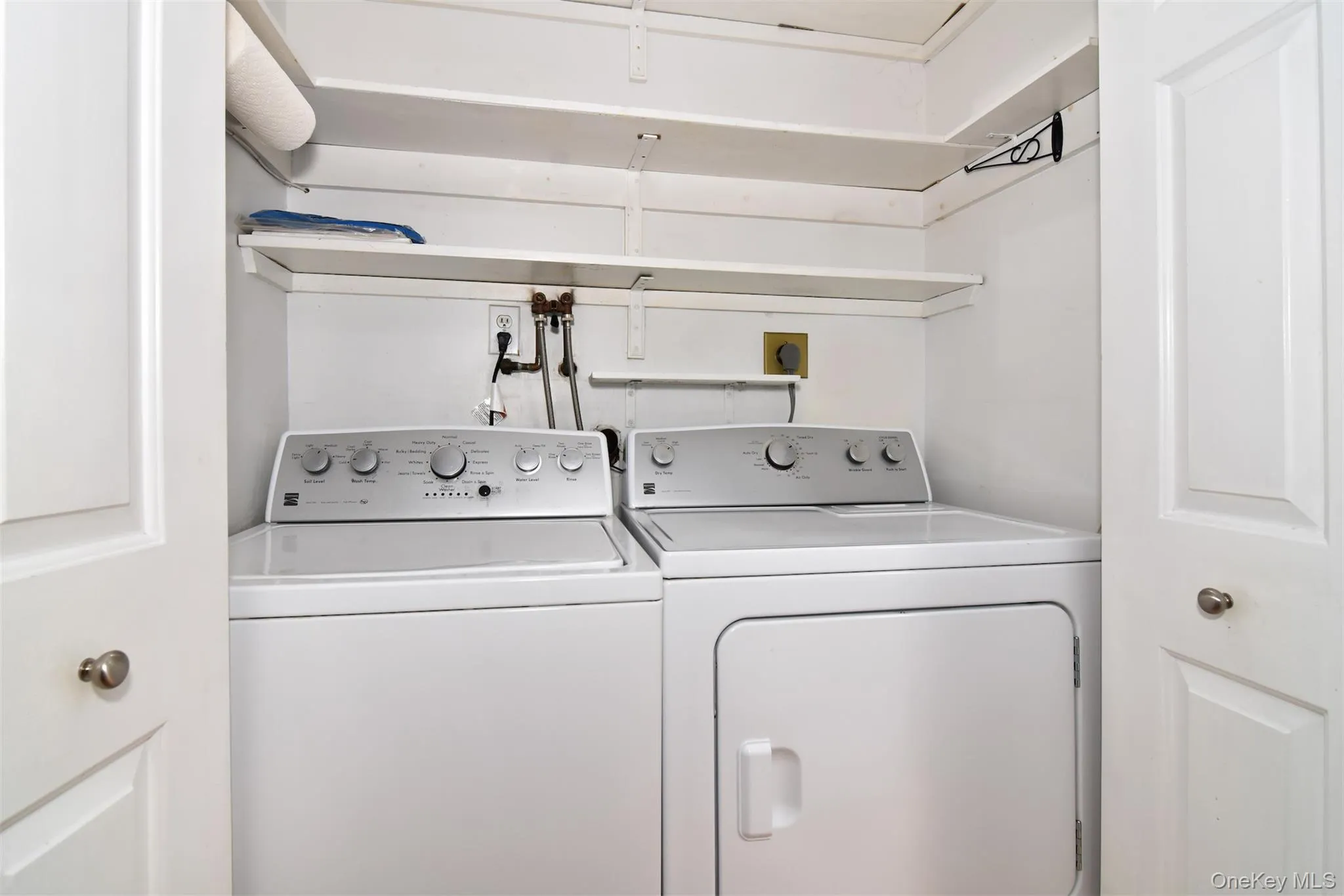 152 Broadway, Greenburgh, NY, 3 Bedrooms Bedrooms, 8 Rooms Rooms,2 BathroomsBathrooms,Residential Lease,For Rent,Broadway,0,1009220 152 Broadway, Greenburgh, NY, 3 Bedrooms Bedrooms, 8 Rooms Rooms,2 BathroomsBathrooms,Residential Lease,For Rent,Broadway,0,1009220