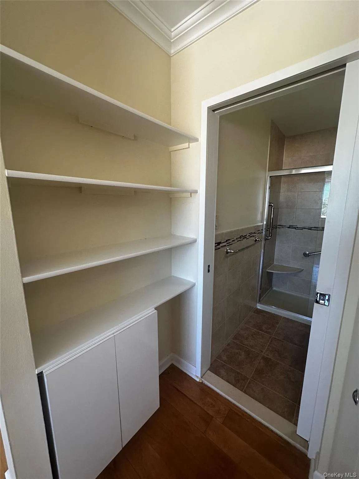 27110 Grand Central Parkway, New York, NY, 3 Rooms Rooms,1 BathroomBathrooms,Residential,For Rent,Grand Central,0,1009224 27110 Grand Central Parkway, New York, NY, 3 Rooms Rooms,1 BathroomBathrooms,Residential,For Rent,Grand Central,0,1009224