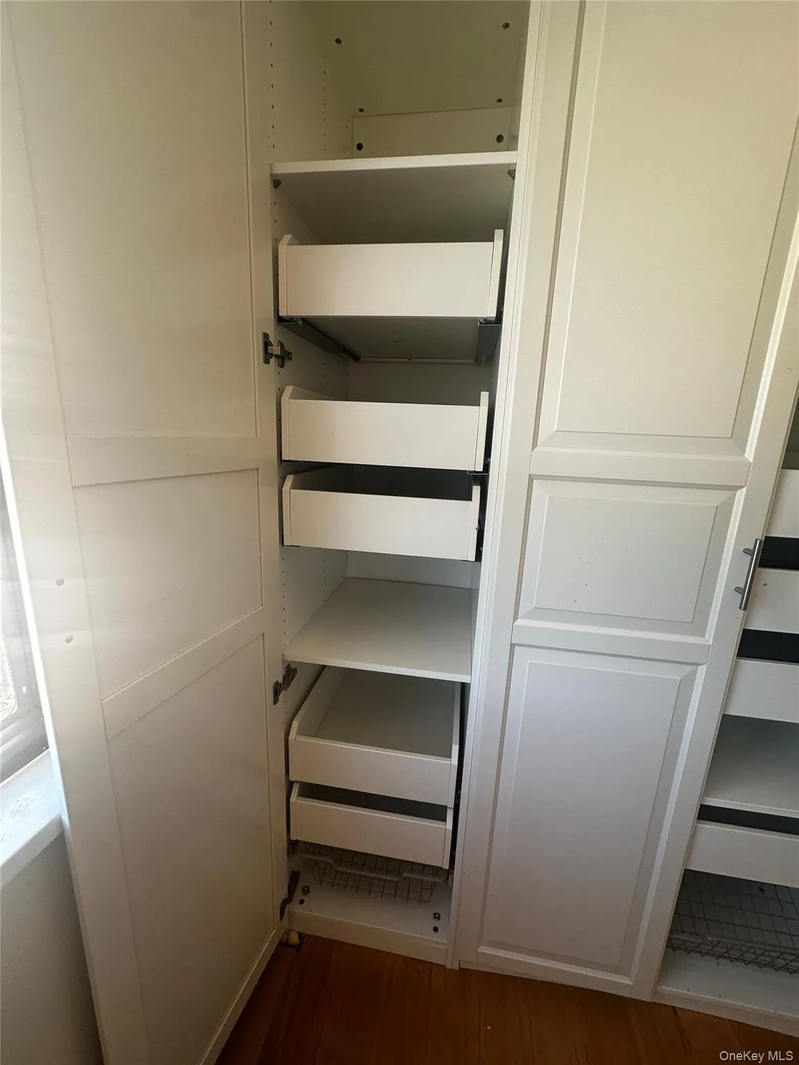 27110 Grand Central Parkway, New York, NY, 3 Rooms Rooms,1 BathroomBathrooms,Residential,For Rent,Grand Central,0,1009224 27110 Grand Central Parkway, New York, NY, 3 Rooms Rooms,1 BathroomBathrooms,Residential,For Rent,Grand Central,0,1009224