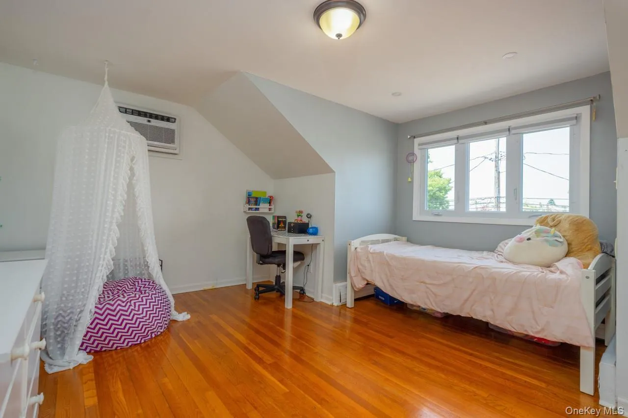 933 Third Avenue, Hempstead, NY, 5 Bedrooms Bedrooms, 20 Rooms Rooms,4 BathroomsBathrooms,Residential,For Rent,Third,0,1009226 933 Third Avenue, Hempstead, NY, 5 Bedrooms Bedrooms, 20 Rooms Rooms,4 BathroomsBathrooms,Residential,For Rent,Third,0,1009226