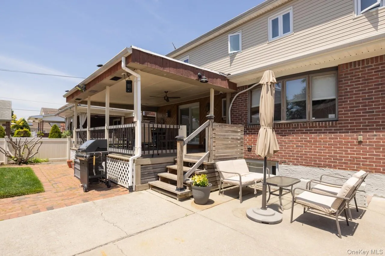 933 Third Avenue, Hempstead, NY, 5 Bedrooms Bedrooms, 20 Rooms Rooms,4 BathroomsBathrooms,Residential,For Rent,Third,0,1009226 933 Third Avenue, Hempstead, NY, 5 Bedrooms Bedrooms, 20 Rooms Rooms,4 BathroomsBathrooms,Residential,For Rent,Third,0,1009226