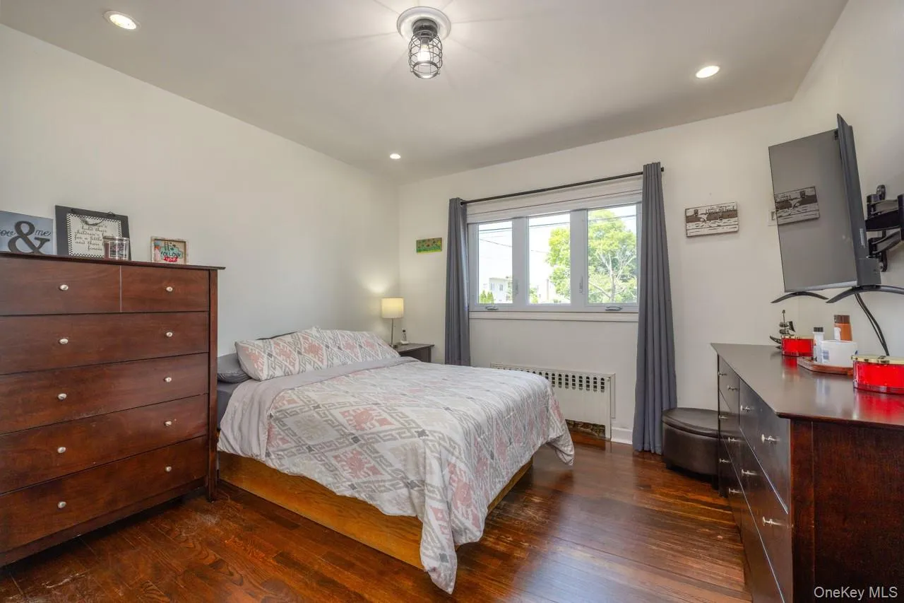 933 Third Avenue, Hempstead, NY, 5 Bedrooms Bedrooms, 20 Rooms Rooms,4 BathroomsBathrooms,Residential,For Rent,Third,0,1009226 933 Third Avenue, Hempstead, NY, 5 Bedrooms Bedrooms, 20 Rooms Rooms,4 BathroomsBathrooms,Residential,For Rent,Third,0,1009226