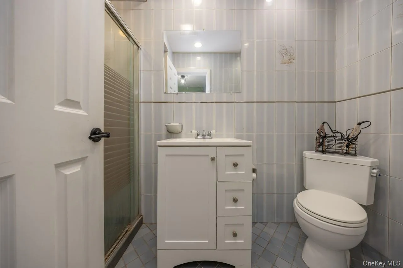 933 Third Avenue, Hempstead, NY, 5 Bedrooms Bedrooms, 20 Rooms Rooms,4 BathroomsBathrooms,Residential,For Rent,Third,0,1009226 933 Third Avenue, Hempstead, NY, 5 Bedrooms Bedrooms, 20 Rooms Rooms,4 BathroomsBathrooms,Residential,For Rent,Third,0,1009226