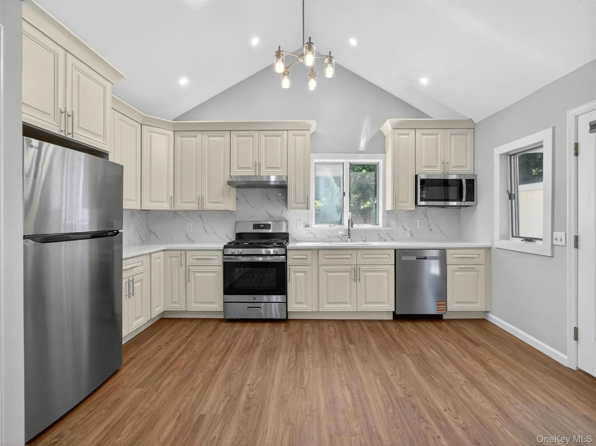 14 Forest Glen Road, Clarkstown, NY, 3 Bedrooms Bedrooms, 8 Rooms Rooms,2 BathroomsBathrooms,Residential,For Rent,Forest Glen,0,1009228 14 Forest Glen Road, Clarkstown, NY, 3 Bedrooms Bedrooms, 8 Rooms Rooms,2 BathroomsBathrooms,Residential,For Rent,Forest Glen,0,1009228