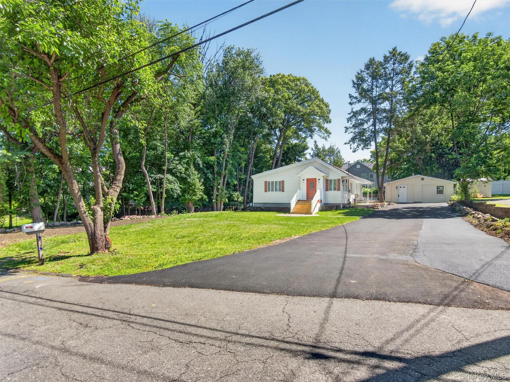 14 Forest Glen Road, Clarkstown, NY, 3 Bedrooms Bedrooms, 8 Rooms Rooms,2 BathroomsBathrooms,Residential,For Rent,Forest Glen,0,1009228 14 Forest Glen Road, Clarkstown, NY, 3 Bedrooms Bedrooms, 8 Rooms Rooms,2 BathroomsBathrooms,Residential,For Rent,Forest Glen,0,1009228