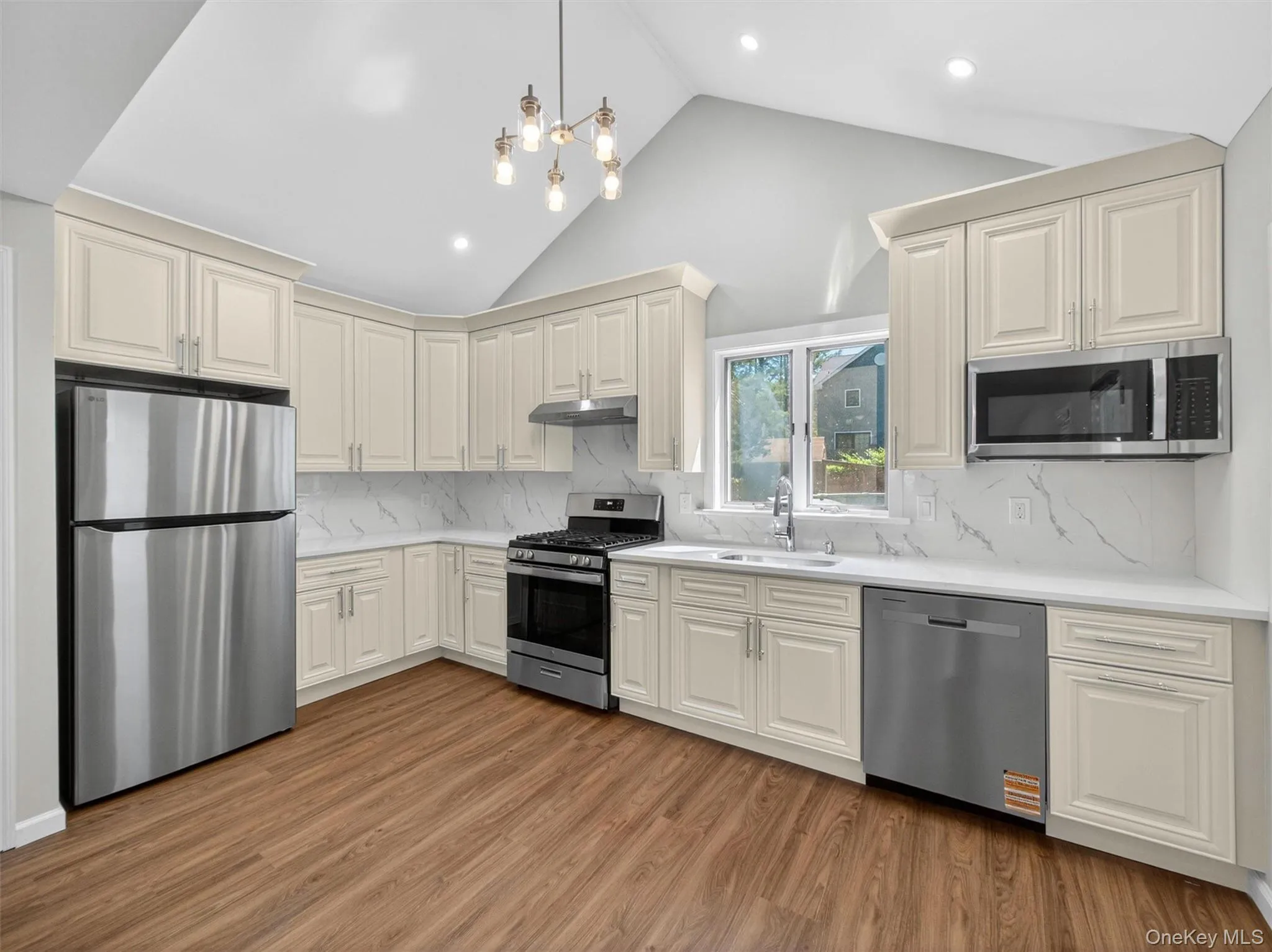 14 Forest Glen Road, Clarkstown, NY, 3 Bedrooms Bedrooms, 8 Rooms Rooms,2 BathroomsBathrooms,Residential,For Rent,Forest Glen,0,1009228 14 Forest Glen Road, Clarkstown, NY, 3 Bedrooms Bedrooms, 8 Rooms Rooms,2 BathroomsBathrooms,Residential,For Rent,Forest Glen,0,1009228