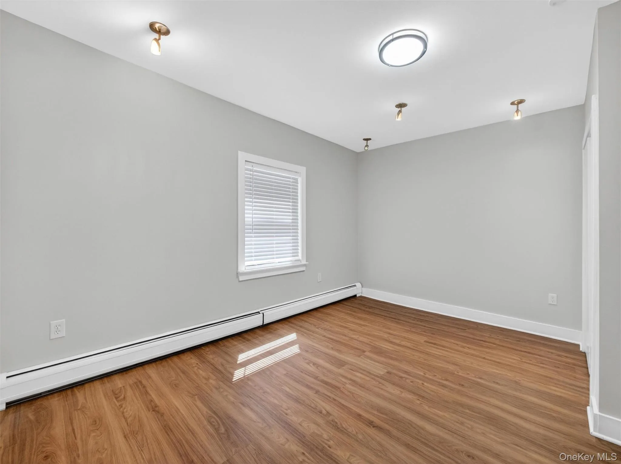 14 Forest Glen Road, Clarkstown, NY, 3 Bedrooms Bedrooms, 8 Rooms Rooms,2 BathroomsBathrooms,Residential,For Rent,Forest Glen,0,1009228 14 Forest Glen Road, Clarkstown, NY, 3 Bedrooms Bedrooms, 8 Rooms Rooms,2 BathroomsBathrooms,Residential,For Rent,Forest Glen,0,1009228