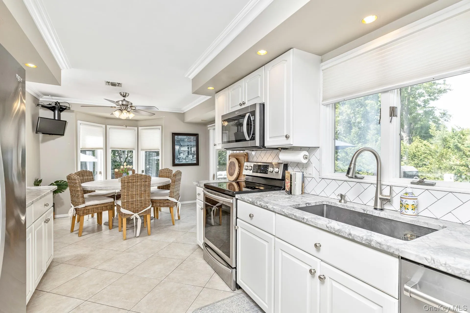27 Winslow Lane, Smithtown, NY, 4 Bedrooms Bedrooms, 8 Rooms Rooms,2 BathroomsBathrooms,Residential,For Rent,Winslow,0,1009232 27 Winslow Lane, Smithtown, NY, 4 Bedrooms Bedrooms, 8 Rooms Rooms,2 BathroomsBathrooms,Residential,For Rent,Winslow,0,1009232
