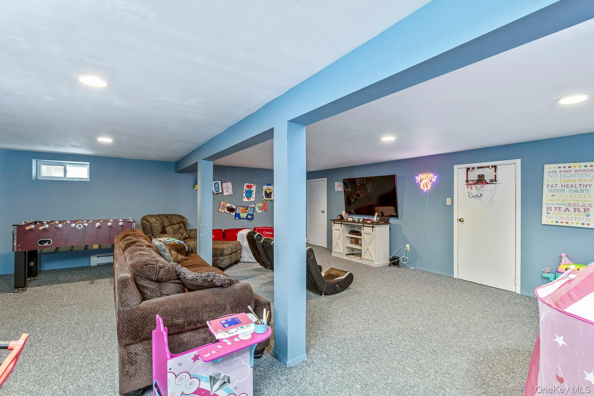 27 Winslow Lane, Smithtown, NY, 4 Bedrooms Bedrooms, 8 Rooms Rooms,2 BathroomsBathrooms,Residential,For Rent,Winslow,0,1009232 27 Winslow Lane, Smithtown, NY, 4 Bedrooms Bedrooms, 8 Rooms Rooms,2 BathroomsBathrooms,Residential,For Rent,Winslow,0,1009232