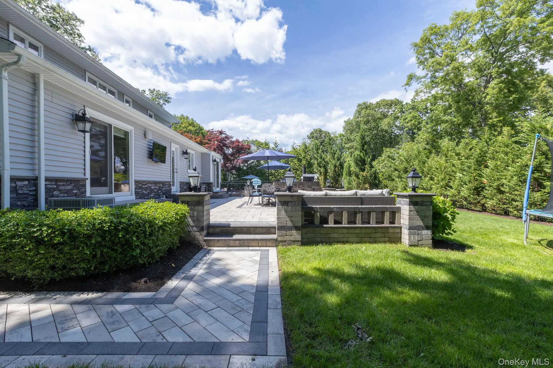 27 Winslow Lane, Smithtown, NY, 4 Bedrooms Bedrooms, 8 Rooms Rooms,2 BathroomsBathrooms,Residential,For Rent,Winslow,0,1009232 27 Winslow Lane, Smithtown, NY, 4 Bedrooms Bedrooms, 8 Rooms Rooms,2 BathroomsBathrooms,Residential,For Rent,Winslow,0,1009232