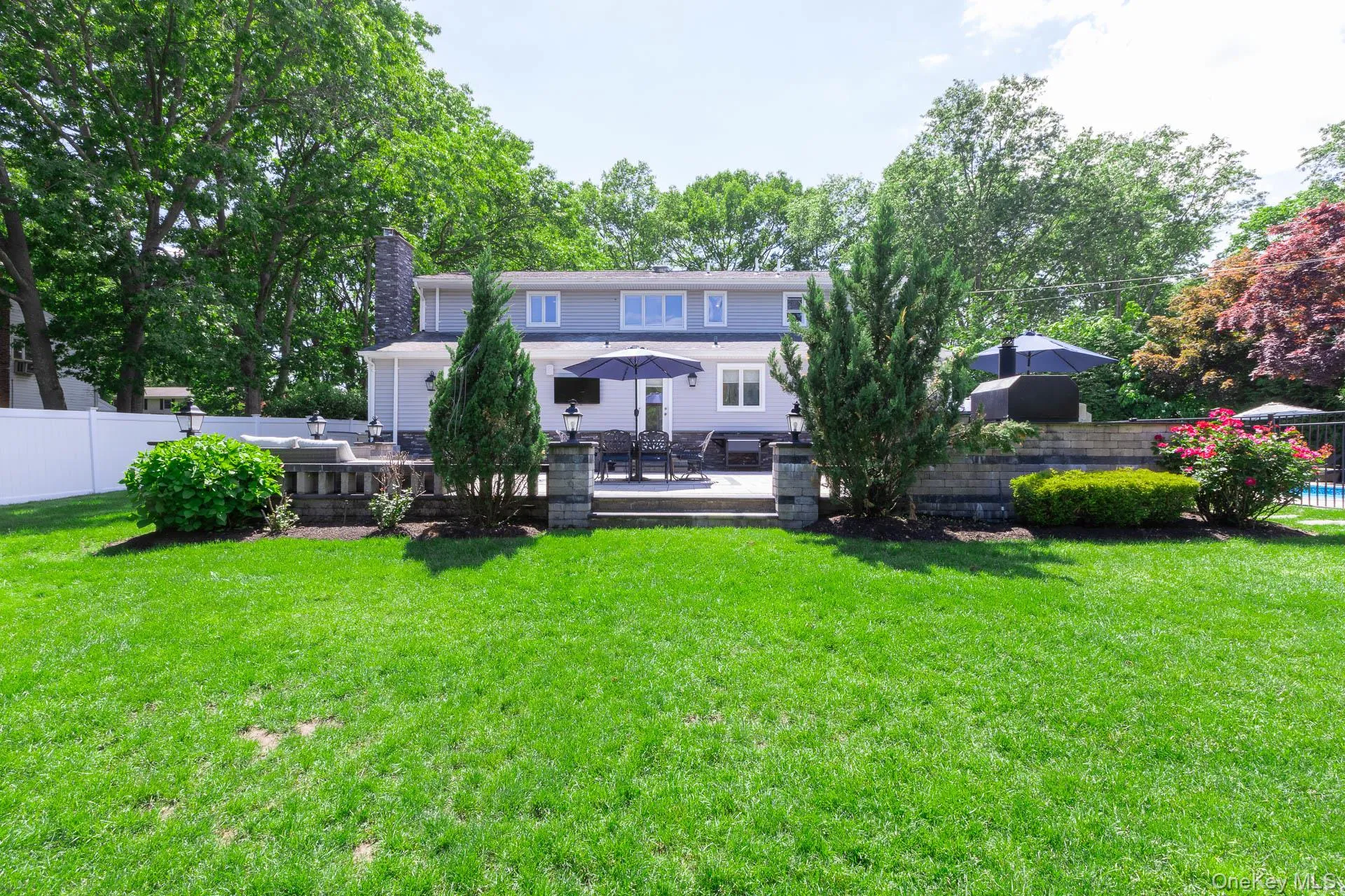 27 Winslow Lane, Smithtown, NY, 4 Bedrooms Bedrooms, 8 Rooms Rooms,2 BathroomsBathrooms,Residential,For Rent,Winslow,0,1009232 27 Winslow Lane, Smithtown, NY, 4 Bedrooms Bedrooms, 8 Rooms Rooms,2 BathroomsBathrooms,Residential,For Rent,Winslow,0,1009232
