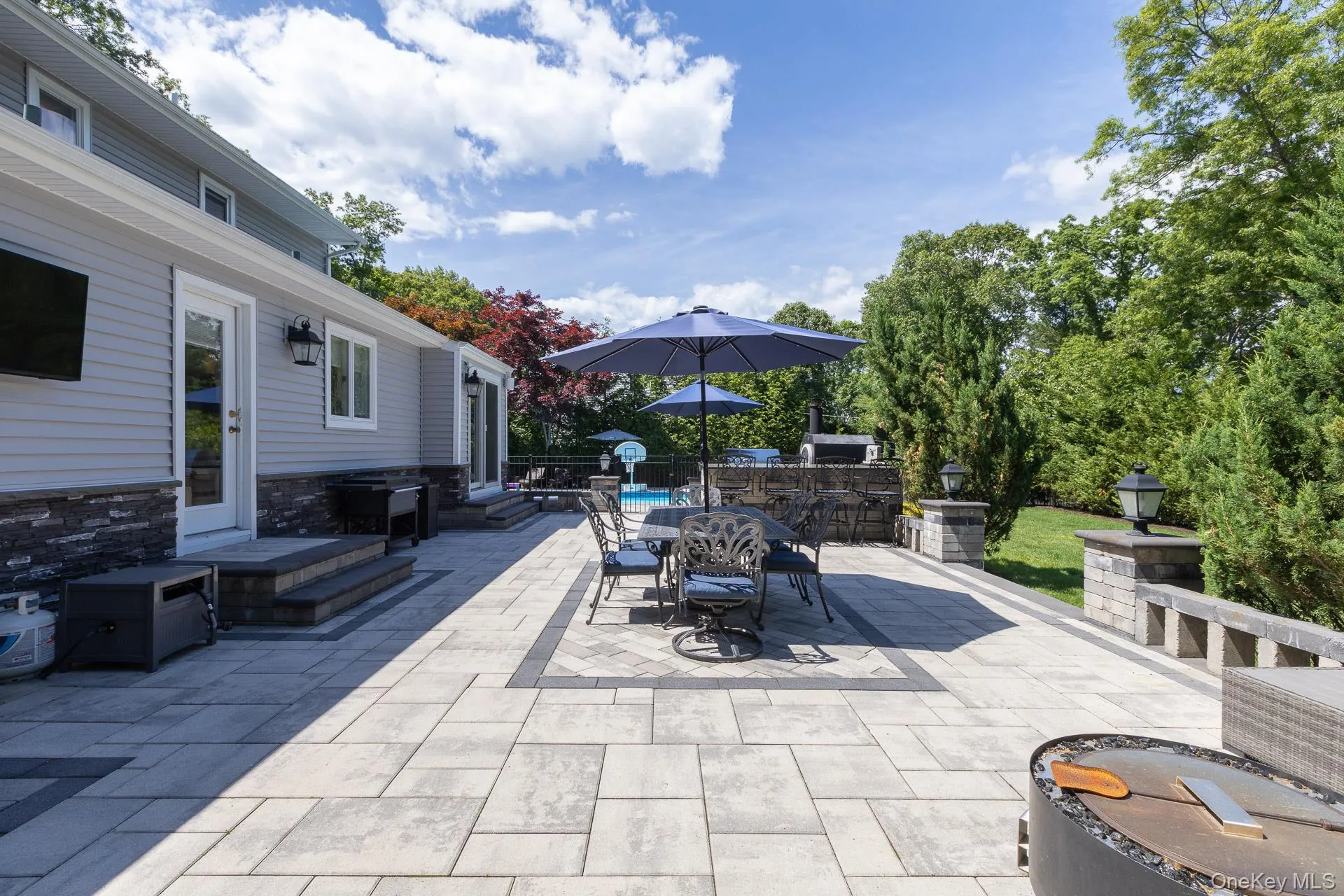 27 Winslow Lane, Smithtown, NY, 4 Bedrooms Bedrooms, 8 Rooms Rooms,2 BathroomsBathrooms,Residential,For Rent,Winslow,0,1009232 27 Winslow Lane, Smithtown, NY, 4 Bedrooms Bedrooms, 8 Rooms Rooms,2 BathroomsBathrooms,Residential,For Rent,Winslow,0,1009232