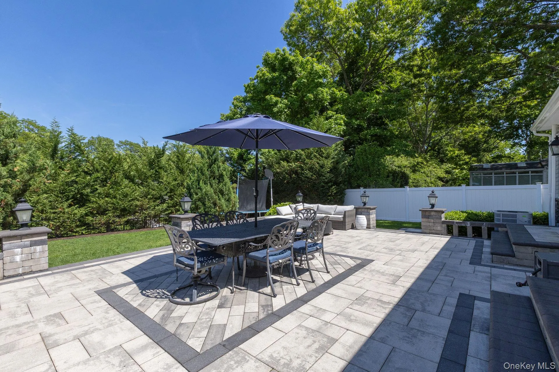 27 Winslow Lane, Smithtown, NY, 4 Bedrooms Bedrooms, 8 Rooms Rooms,2 BathroomsBathrooms,Residential,For Rent,Winslow,0,1009232 27 Winslow Lane, Smithtown, NY, 4 Bedrooms Bedrooms, 8 Rooms Rooms,2 BathroomsBathrooms,Residential,For Rent,Winslow,0,1009232
