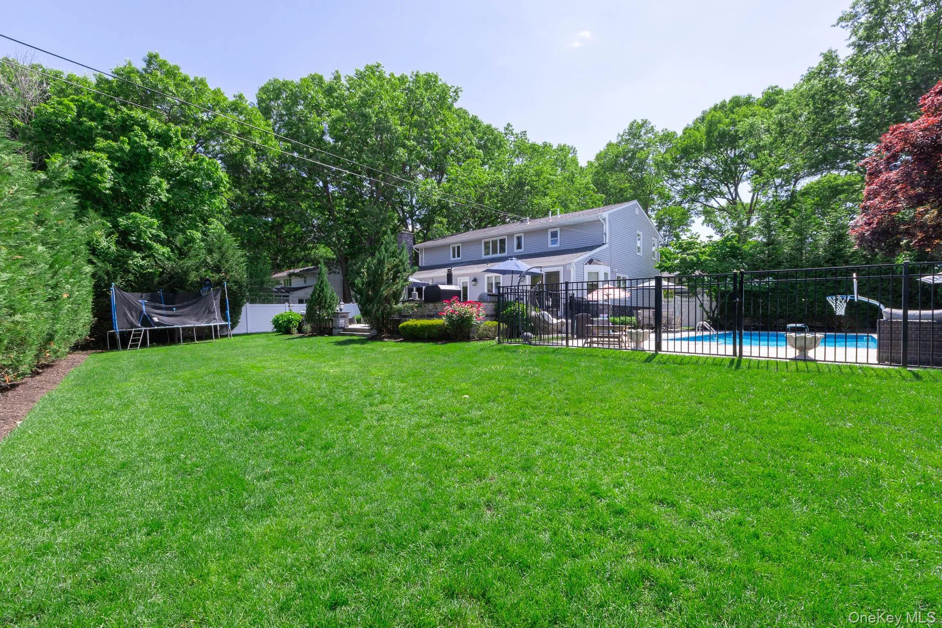 27 Winslow Lane, Smithtown, NY, 4 Bedrooms Bedrooms, 8 Rooms Rooms,2 BathroomsBathrooms,Residential,For Rent,Winslow,0,1009232 27 Winslow Lane, Smithtown, NY, 4 Bedrooms Bedrooms, 8 Rooms Rooms,2 BathroomsBathrooms,Residential,For Rent,Winslow,0,1009232