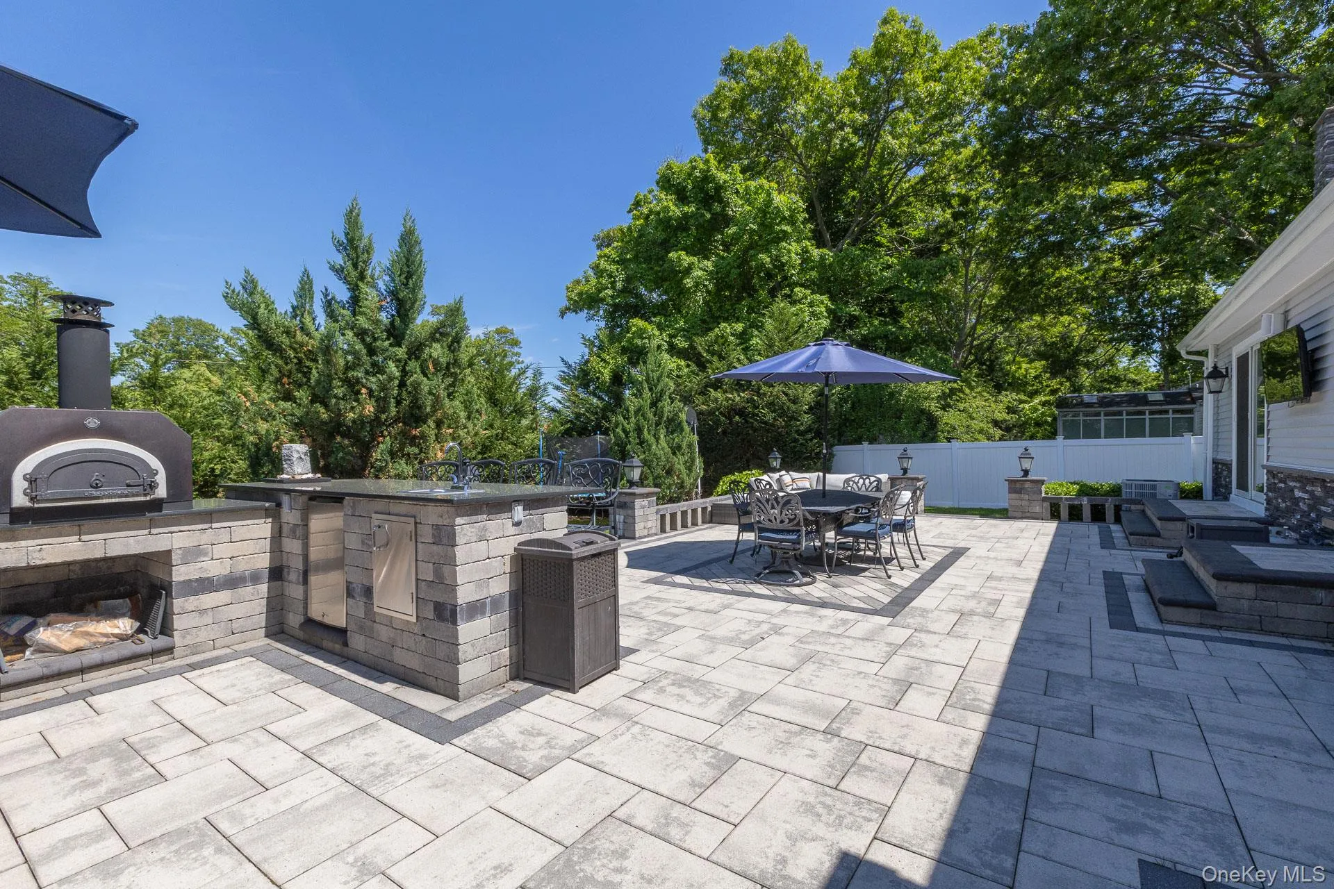 27 Winslow Lane, Smithtown, NY, 4 Bedrooms Bedrooms, 8 Rooms Rooms,2 BathroomsBathrooms,Residential,For Rent,Winslow,0,1009232 27 Winslow Lane, Smithtown, NY, 4 Bedrooms Bedrooms, 8 Rooms Rooms,2 BathroomsBathrooms,Residential,For Rent,Winslow,0,1009232