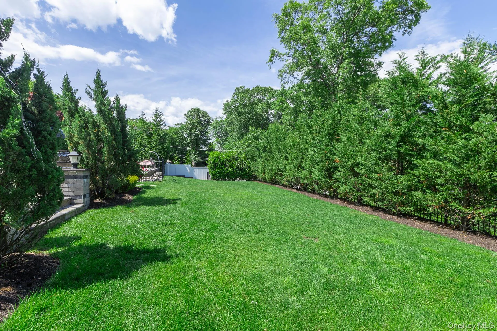 27 Winslow Lane, Smithtown, NY, 4 Bedrooms Bedrooms, 8 Rooms Rooms,2 BathroomsBathrooms,Residential,For Rent,Winslow,0,1009232 27 Winslow Lane, Smithtown, NY, 4 Bedrooms Bedrooms, 8 Rooms Rooms,2 BathroomsBathrooms,Residential,For Rent,Winslow,0,1009232
