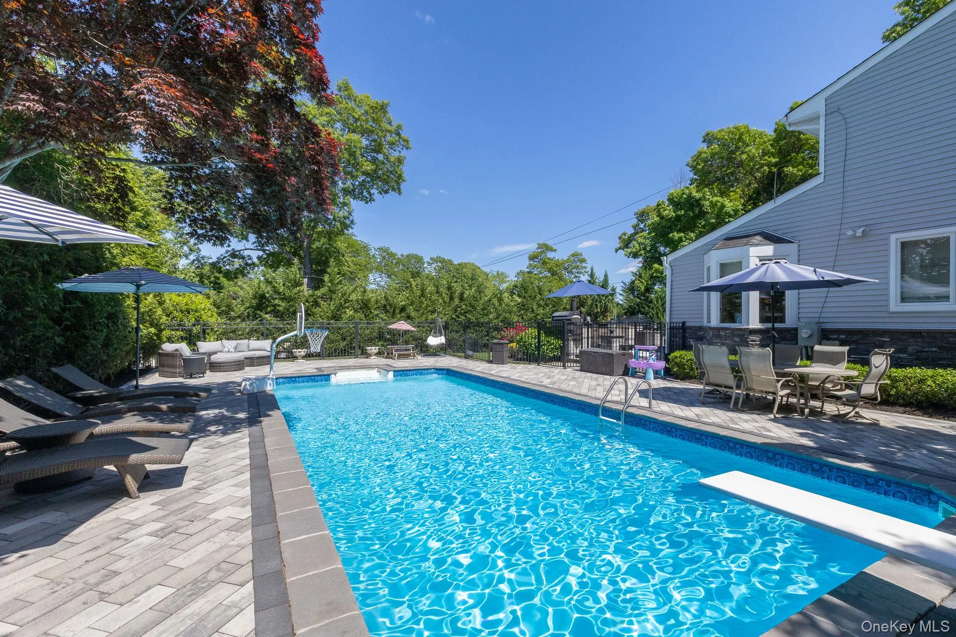 27 Winslow Lane, Smithtown, NY, 4 Bedrooms Bedrooms, 8 Rooms Rooms,2 BathroomsBathrooms,Residential,For Rent,Winslow,0,1009232 27 Winslow Lane, Smithtown, NY, 4 Bedrooms Bedrooms, 8 Rooms Rooms,2 BathroomsBathrooms,Residential,For Rent,Winslow,0,1009232
