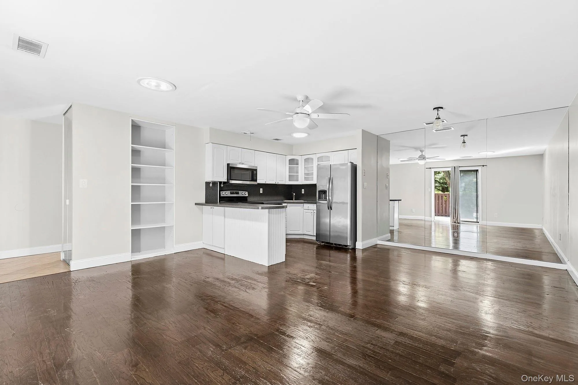364 Woodland Court, Brookhaven, NY, 2 Bedrooms Bedrooms, 5 Rooms Rooms,1 BathroomBathrooms,Residential,For Rent,Woodland,0,1009235 364 Woodland Court, Brookhaven, NY, 2 Bedrooms Bedrooms, 5 Rooms Rooms,1 BathroomBathrooms,Residential,For Rent,Woodland,0,1009235