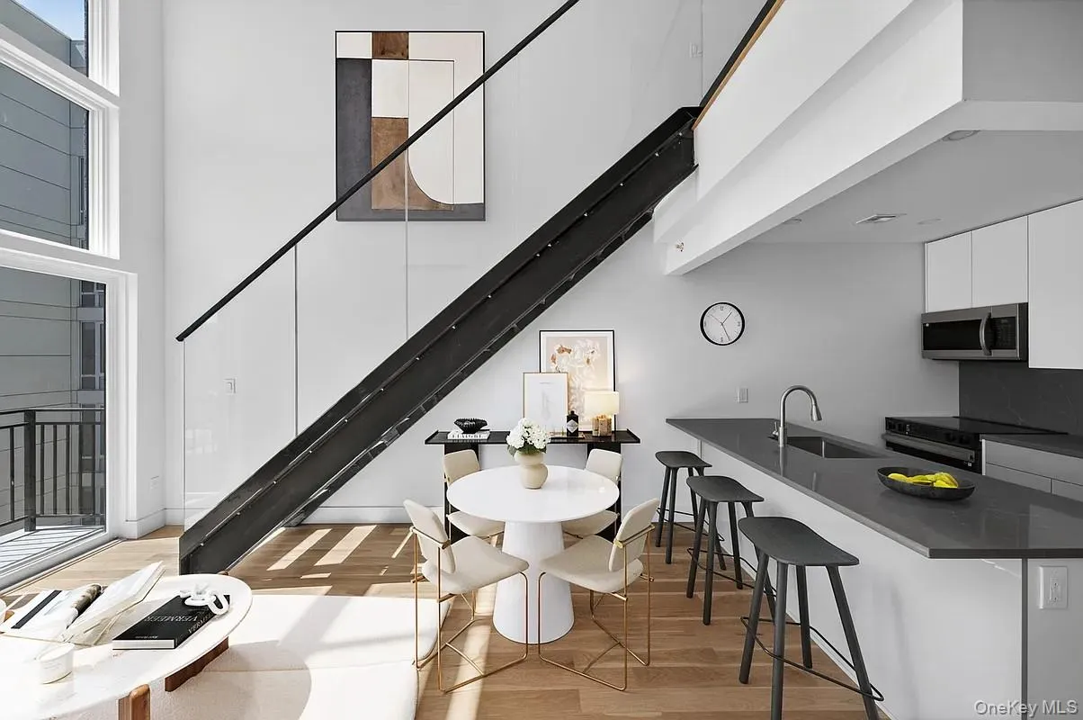 31-65 14th Street, New York, NY, 2 Bedrooms Bedrooms, 5 Rooms Rooms,1 BathroomBathrooms,Residential,For Rent,14th,0,1009239 31-65 14th Street, New York, NY, 2 Bedrooms Bedrooms, 5 Rooms Rooms,1 BathroomBathrooms,Residential,For Rent,14th,0,1009239