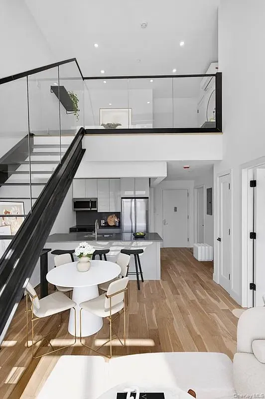 31-65 14th Street, New York, NY, 2 Bedrooms Bedrooms, 5 Rooms Rooms,1 BathroomBathrooms,Residential,For Rent,14th,0,1009239 31-65 14th Street, New York, NY, 2 Bedrooms Bedrooms, 5 Rooms Rooms,1 BathroomBathrooms,Residential,For Rent,14th,0,1009239