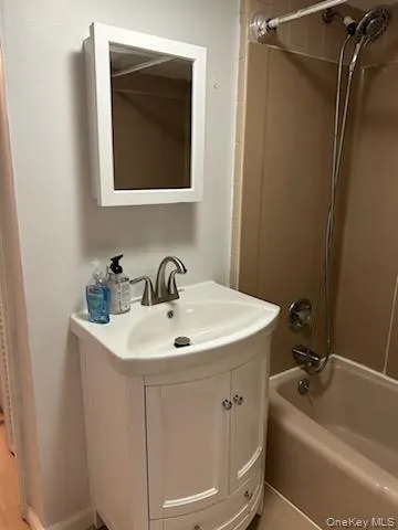 38A Linwood Road, North Hempstead, NY, 1 Bedroom Bedrooms, 3 Rooms Rooms,1 BathroomBathrooms,Residential Lease,For Rent,Linwood,0,1009244 38A Linwood Road, North Hempstead, NY, 1 Bedroom Bedrooms, 3 Rooms Rooms,1 BathroomBathrooms,Residential Lease,For Rent,Linwood,0,1009244