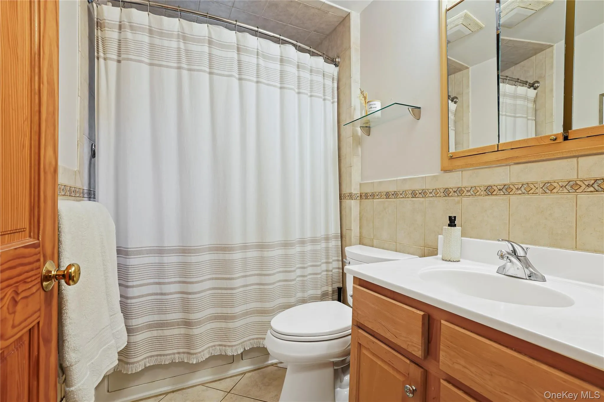 61 Ridgewood Drive, Mount Pleasant, NY, 3 Bedrooms Bedrooms, 7 Rooms Rooms,2 BathroomsBathrooms,Residential,For Rent,Ridgewood,0,1009246 61 Ridgewood Drive, Mount Pleasant, NY, 3 Bedrooms Bedrooms, 7 Rooms Rooms,2 BathroomsBathrooms,Residential,For Rent,Ridgewood,0,1009246