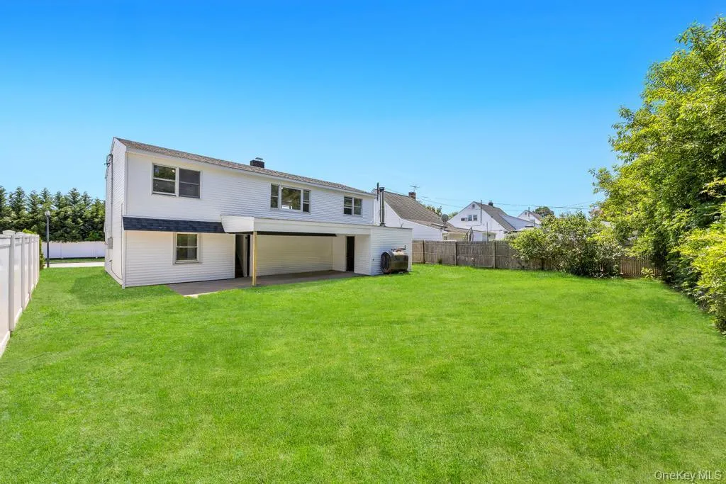 7 Sunrise Lane, Hempstead, NY, 5 Bedrooms Bedrooms, 9 Rooms Rooms,2 BathroomsBathrooms,Residential,For Rent,Sunrise,0,KEY1009250 7 Sunrise Lane, Hempstead, NY, 5 Bedrooms Bedrooms, 9 Rooms Rooms,2 BathroomsBathrooms,Residential,For Rent,Sunrise,0,KEY1009250