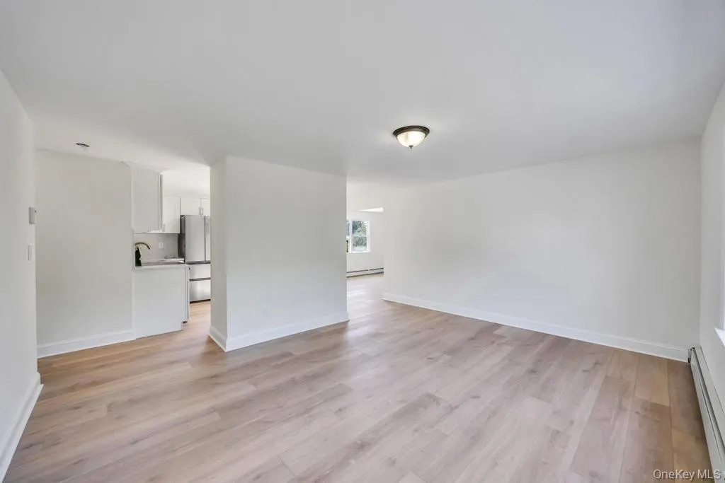 7 Sunrise Lane, Hempstead, NY, 5 Bedrooms Bedrooms, 9 Rooms Rooms,2 BathroomsBathrooms,Residential,For Rent,Sunrise,0,KEY1009250 7 Sunrise Lane, Hempstead, NY, 5 Bedrooms Bedrooms, 9 Rooms Rooms,2 BathroomsBathrooms,Residential,For Rent,Sunrise,0,KEY1009250