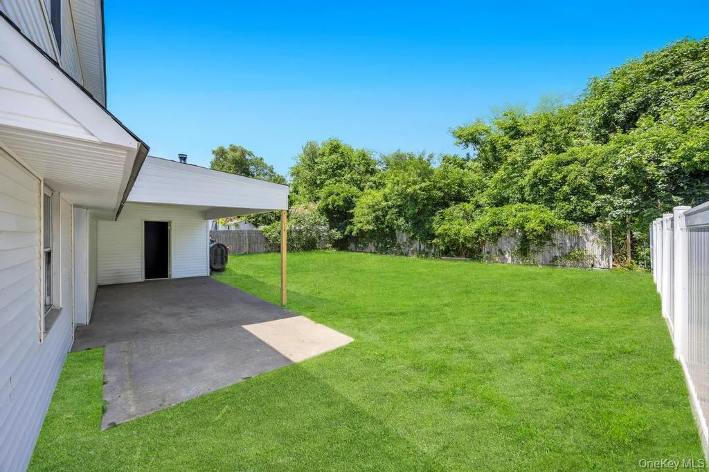 7 Sunrise Lane, Hempstead, NY, 5 Bedrooms Bedrooms, 9 Rooms Rooms,2 BathroomsBathrooms,Residential,For Rent,Sunrise,0,KEY1009250 7 Sunrise Lane, Hempstead, NY, 5 Bedrooms Bedrooms, 9 Rooms Rooms,2 BathroomsBathrooms,Residential,For Rent,Sunrise,0,KEY1009250