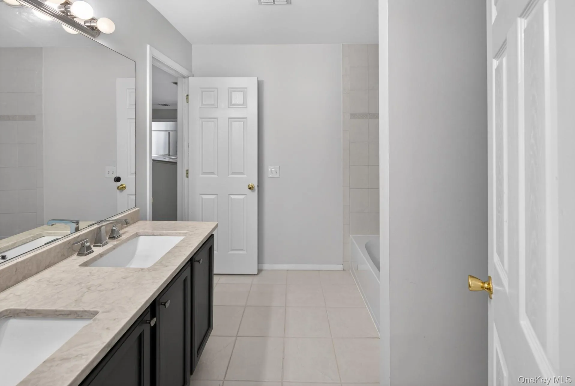 235 Kettles Lane, Brookhaven, NY, 3 Bedrooms Bedrooms, 10 Rooms Rooms,2 BathroomsBathrooms,Residential,For Rent,Kettles,0,1009251 235 Kettles Lane, Brookhaven, NY, 3 Bedrooms Bedrooms, 10 Rooms Rooms,2 BathroomsBathrooms,Residential,For Rent,Kettles,0,1009251