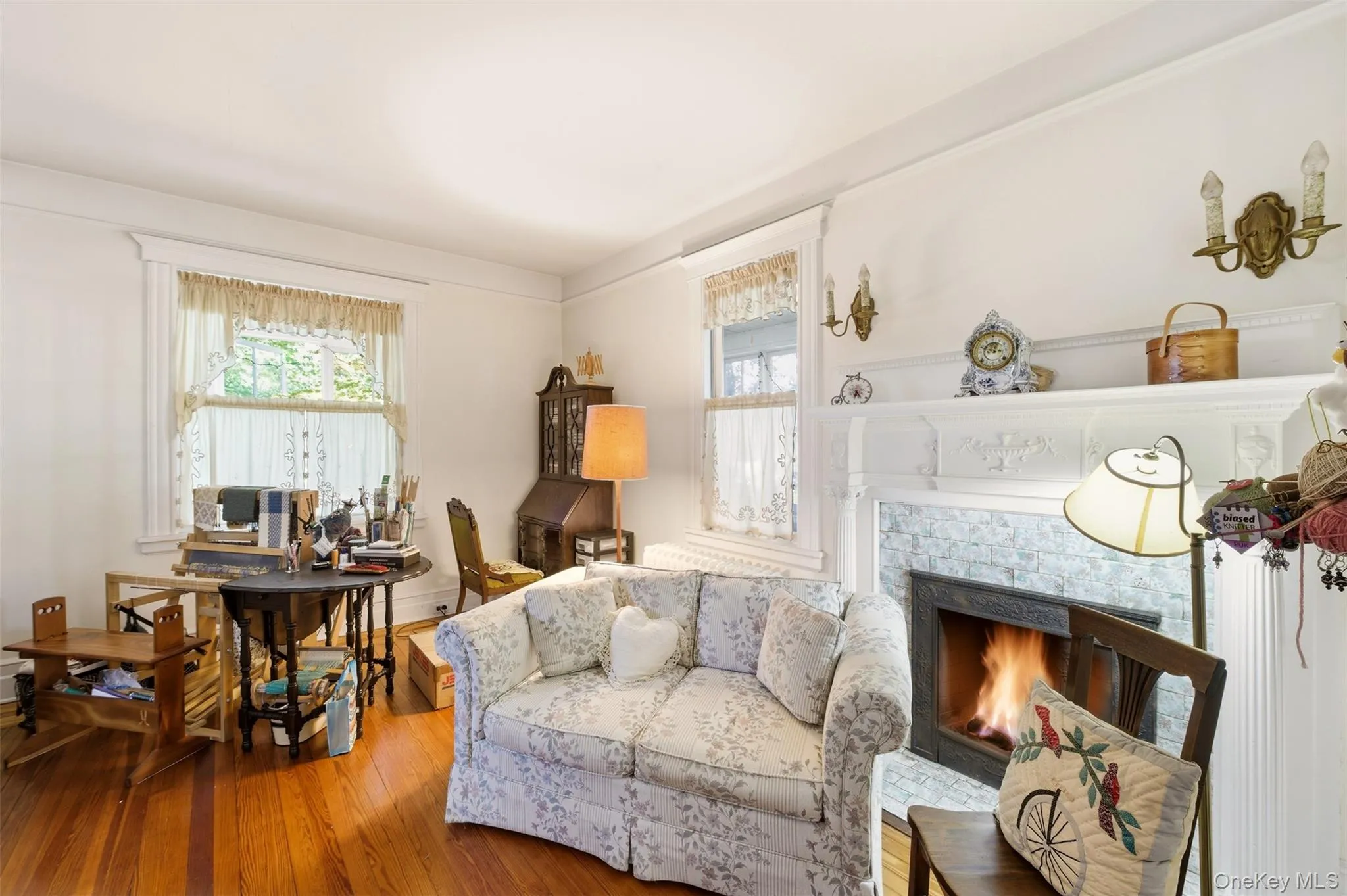 149 Maple Avenue, North Hempstead, NY, 3 Bedrooms Bedrooms, 7 Rooms Rooms,1 BathroomBathrooms,Residential,For Rent,Maple,0,1009256 149 Maple Avenue, North Hempstead, NY, 3 Bedrooms Bedrooms, 7 Rooms Rooms,1 BathroomBathrooms,Residential,For Rent,Maple,0,1009256