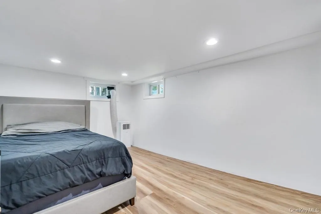 6 Harriet Street, Brookhaven, NY, 5 Bedrooms Bedrooms, 8 Rooms Rooms,2 BathroomsBathrooms,Residential,For Rent,Harriet,0,1009257 6 Harriet Street, Brookhaven, NY, 5 Bedrooms Bedrooms, 8 Rooms Rooms,2 BathroomsBathrooms,Residential,For Rent,Harriet,0,1009257