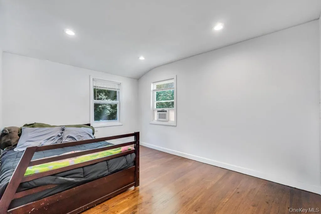 6 Harriet Street, Brookhaven, NY, 5 Bedrooms Bedrooms, 8 Rooms Rooms,2 BathroomsBathrooms,Residential,For Rent,Harriet,0,1009257 6 Harriet Street, Brookhaven, NY, 5 Bedrooms Bedrooms, 8 Rooms Rooms,2 BathroomsBathrooms,Residential,For Rent,Harriet,0,1009257