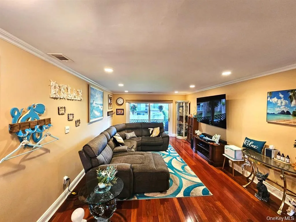 655 Middle Country Road, Brookhaven, NY, 1 Bedroom Bedrooms, 3 Rooms Rooms,1 BathroomBathrooms,Residential,For Rent,Middle Country,0,1009260 655 Middle Country Road, Brookhaven, NY, 1 Bedroom Bedrooms, 3 Rooms Rooms,1 BathroomBathrooms,Residential,For Rent,Middle Country,0,1009260