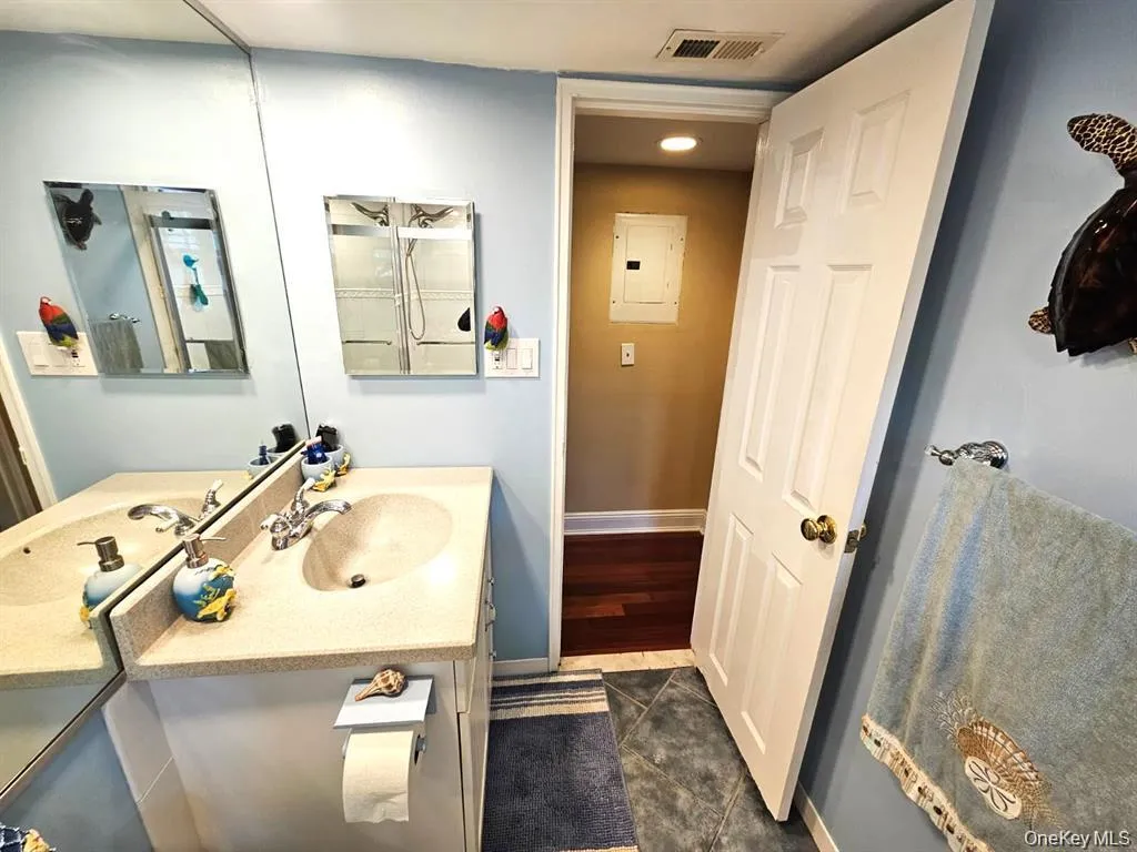 655 Middle Country Road, Brookhaven, NY, 1 Bedroom Bedrooms, 3 Rooms Rooms,1 BathroomBathrooms,Residential,For Rent,Middle Country,0,1009260 655 Middle Country Road, Brookhaven, NY, 1 Bedroom Bedrooms, 3 Rooms Rooms,1 BathroomBathrooms,Residential,For Rent,Middle Country,0,1009260