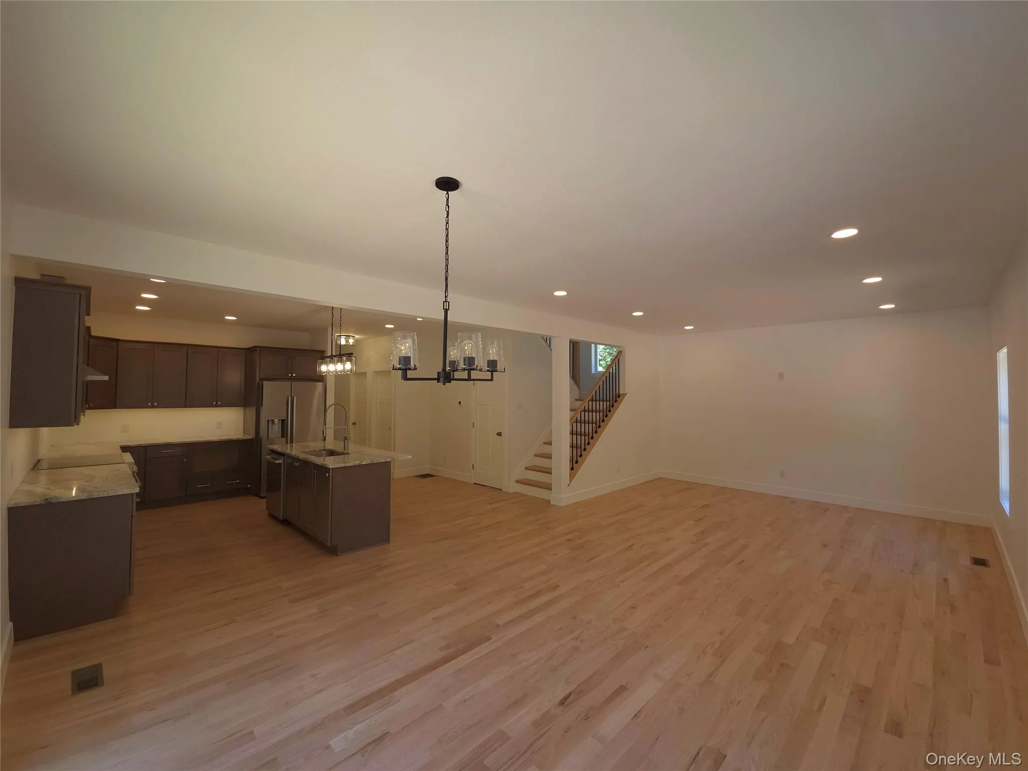 Living/Dining/Kitchen Living/Dining/Kitchen