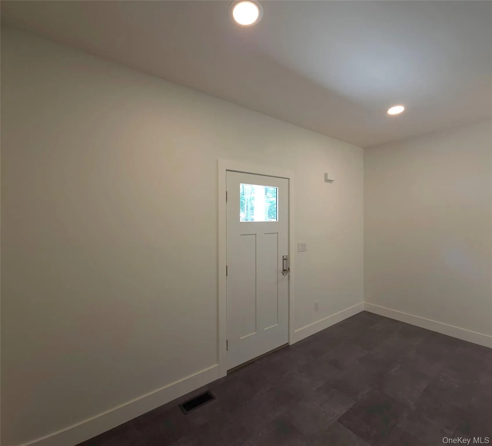 Entry/Mud room attached to garage Entry/Mud room attached to garage