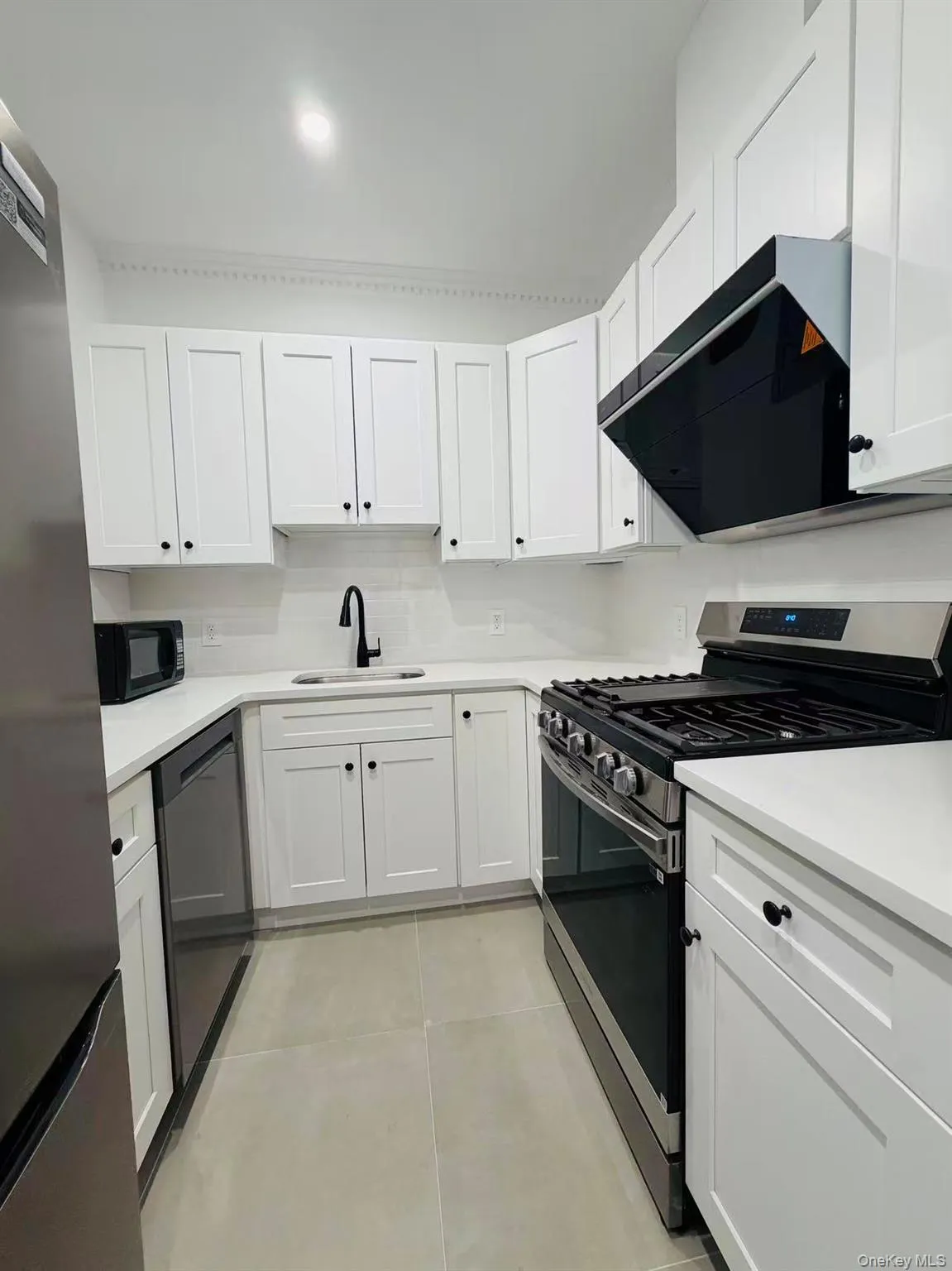 6024 Wetherole Street, New York, NY, 3 Bedrooms Bedrooms, 7 Rooms Rooms,2 BathroomsBathrooms,Residential Lease,For Rent,Wetherole,0,1009266 6024 Wetherole Street, New York, NY, 3 Bedrooms Bedrooms, 7 Rooms Rooms,2 BathroomsBathrooms,Residential Lease,For Rent,Wetherole,0,1009266