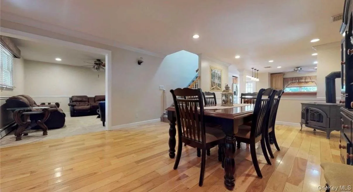 43 Tuscala Street, Brookhaven, NY, 4 Bedrooms Bedrooms, 11 Rooms Rooms,3 BathroomsBathrooms,Residential Lease,For Rent,Tuscala Street,0,1009267 43 Tuscala Street, Brookhaven, NY, 4 Bedrooms Bedrooms, 11 Rooms Rooms,3 BathroomsBathrooms,Residential Lease,For Rent,Tuscala Street,0,1009267