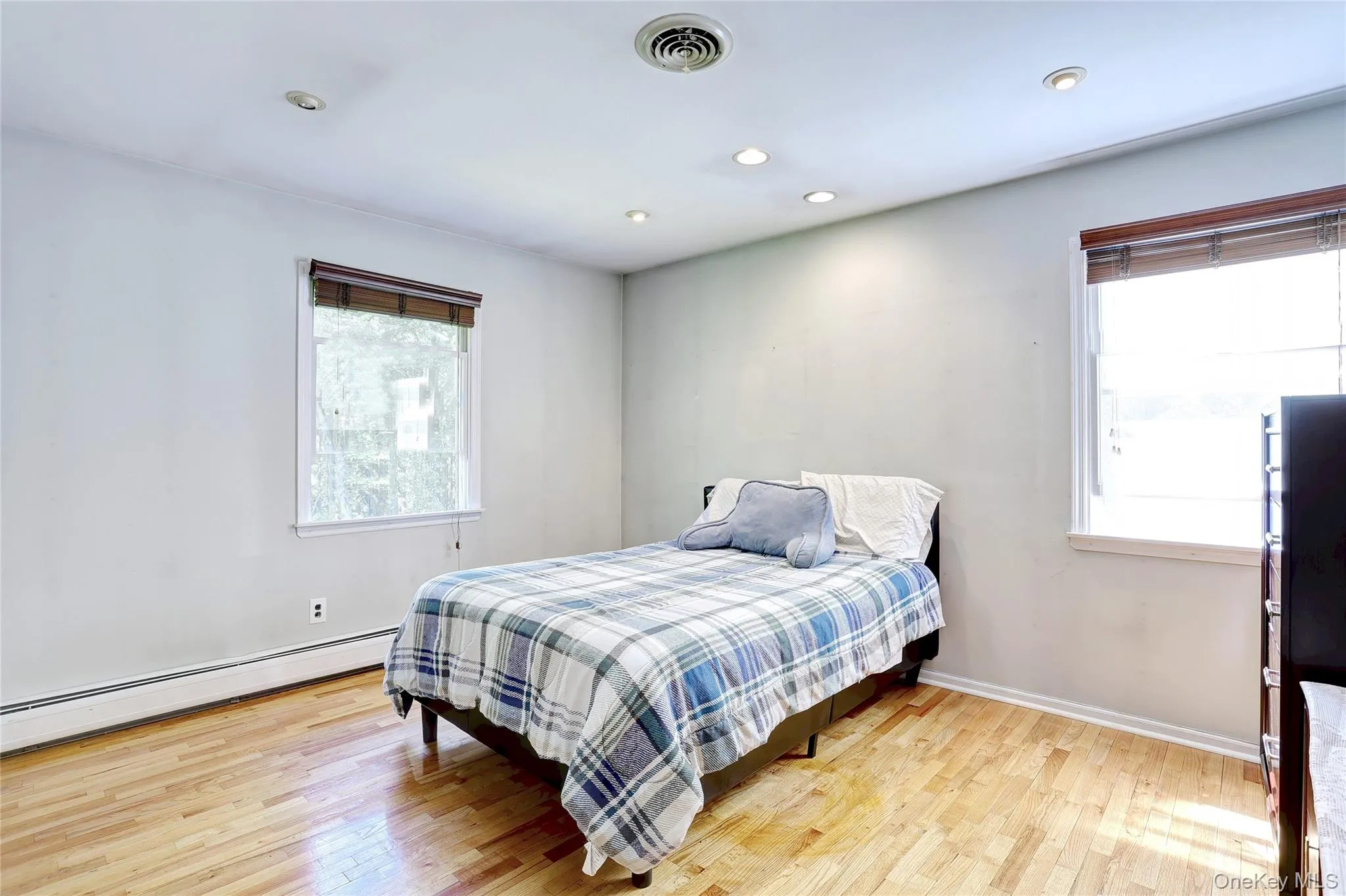 561 New Hempstead Road, Ramapo, NY, 4 Bedrooms Bedrooms, 10 Rooms Rooms,2 BathroomsBathrooms,Residential,For Rent,New Hempstead,0,1009272 561 New Hempstead Road, Ramapo, NY, 4 Bedrooms Bedrooms, 10 Rooms Rooms,2 BathroomsBathrooms,Residential,For Rent,New Hempstead,0,1009272