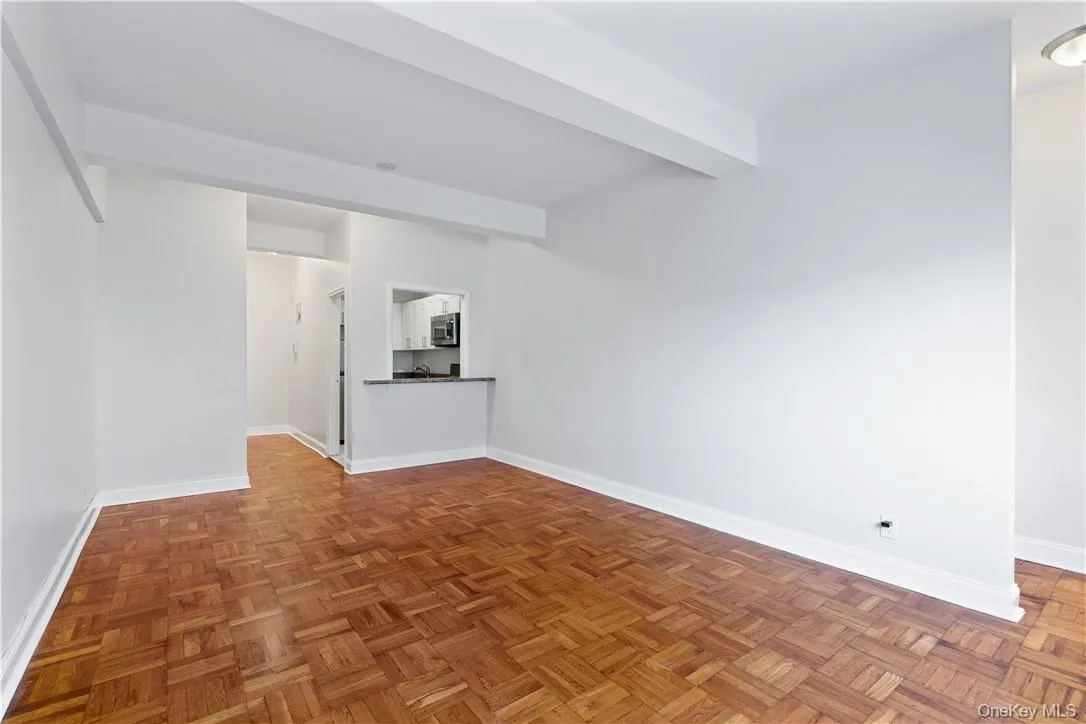 411 Bronx River Road, Yonkers, NY, 3 Rooms Rooms,1 BathroomBathrooms,Residential Lease,For Rent,Bronx River,0,1009278 411 Bronx River Road, Yonkers, NY, 3 Rooms Rooms,1 BathroomBathrooms,Residential Lease,For Rent,Bronx River,0,1009278