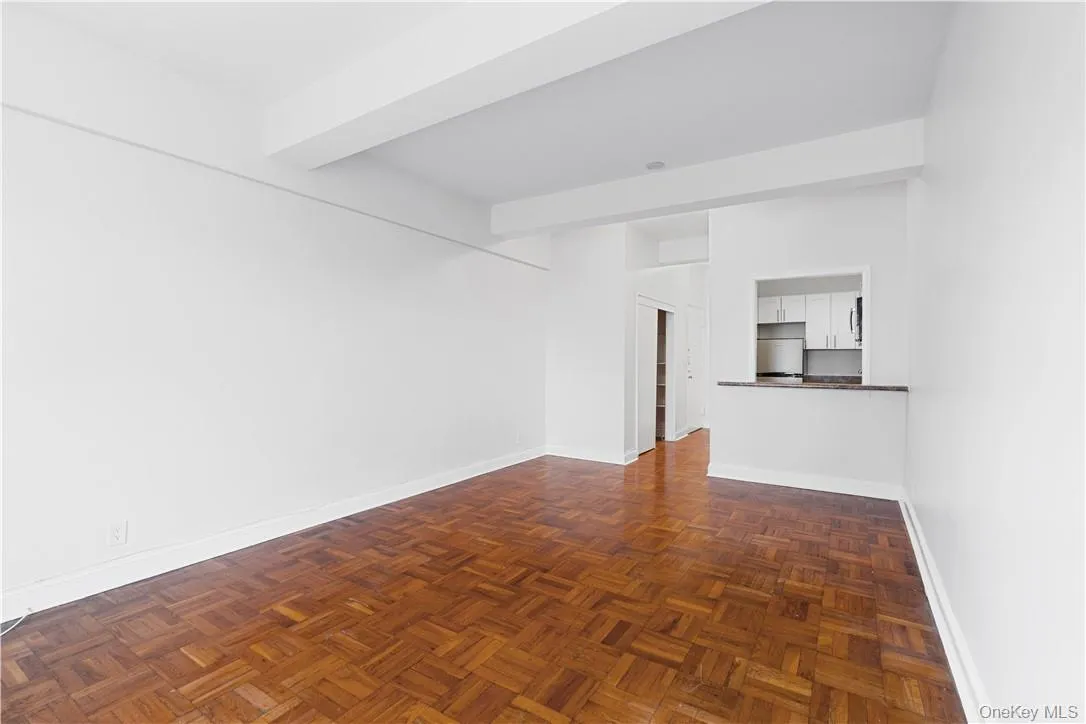411 Bronx River Road, Yonkers, NY, 3 Rooms Rooms,1 BathroomBathrooms,Residential Lease,For Rent,Bronx River,0,1009278 411 Bronx River Road, Yonkers, NY, 3 Rooms Rooms,1 BathroomBathrooms,Residential Lease,For Rent,Bronx River,0,1009278